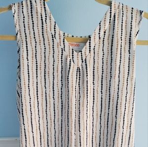 Multicolor neutral sleeveless blouse